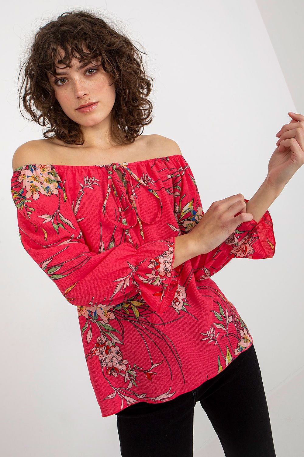 Blouse model 175153 Yups